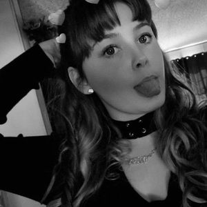 Meet your Posher, Lea